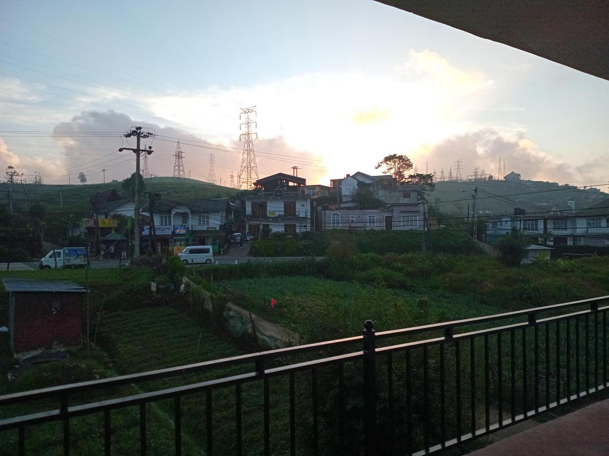 Serenity Heights Νουβάρα Ελίγια Εξωτερικό φωτογραφία